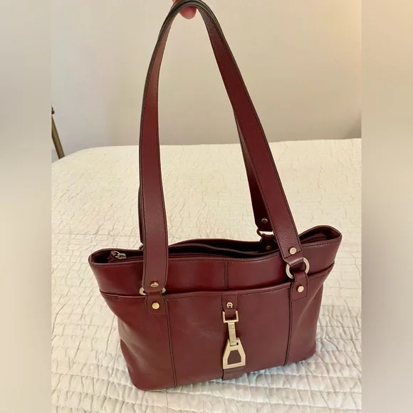 Etienne Aigner Burgundy Leather Shoulder Bag - Picture 15 of 15